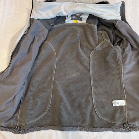 Cabela's Light Gray Cold Weather Windstopper Jacket, Size Small *flaw - Picture 4 of 17